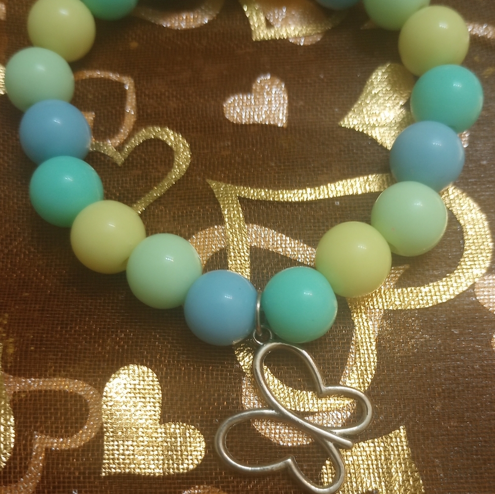 Pastel colored stretch bracelets